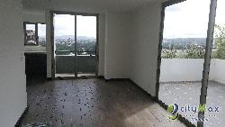 Apartamento en renta zona 10 amplio balcon