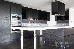 EN VENTA hermoso Penthouse NUEVO en zona 15 VH1