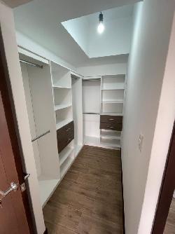 Apartamento en Renta en Zona 10 Cercano a Diagonal 6