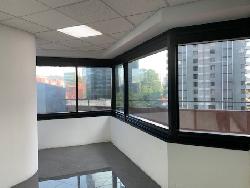 Alquiler Oficina con 60 m2 en Zona 10 