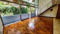 Apartamento Amueblado Tipo Loft en Renta en Zona 15 VH1