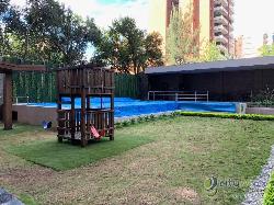 En venta apartamento en zona 14 nivel alto