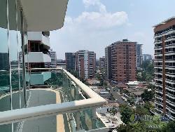 Apartamento en renta en zona 14 en nivel alto