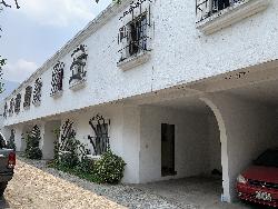  Townhouse en renta en Sala con ccalle Real Jocotenango