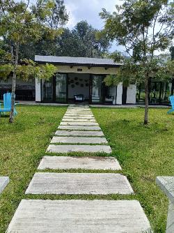 Casa Amueblada en RENTA Residencial cercano a Antigua