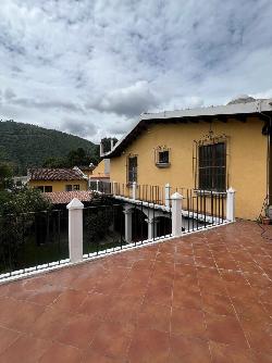 Casa con 5 habitaciones en Antigua Guatemala