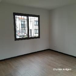  CASA NUEVA EN RENTA Resid Condado Ciudad Vieja