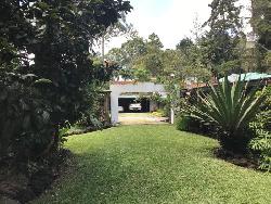 VENDO HERMOSA CASA EN ZONA 16 CERCA DE EMBAJADA AMERICA