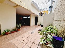 Vendo Casa en Jardines de Tulam Tzu III Zona 4 Mixco