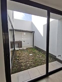 Casa en renta_ Senderos del Comendador_ Ciudad Vieja