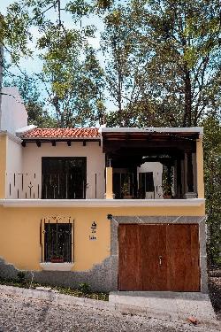 CASA EN VENTA EN ANTIGUA GARDENS / GRANADA / ALOTENANGO