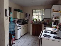 CASA EN VENTA EN ZONA 17