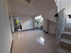 Citymax Antigua renta casa Fuentes del Valle San Miguel