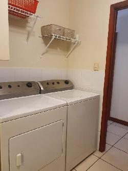  AMPLIO APARTAMENTO EN  VENTA,  UBICADO  EN  ZONA  10. 