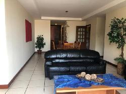  AMPLIO APARTAMENTO EN  VENTA,  UBICADO  EN  ZONA  10. 