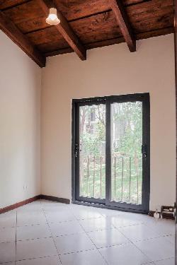 CASA EN VENTA EN ANTIGUA GARDENS/ SEVILLA / ALOTENANGO