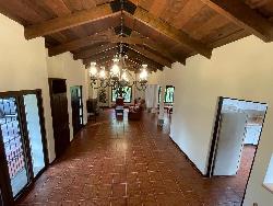 CASA EN RENTA EN EXCLUSIVO RESIDENCIAL DE ANTIGUA G.