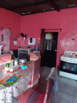 VENDO CASA CON USO COMERCIAL- EXCELENTE UBICACION 