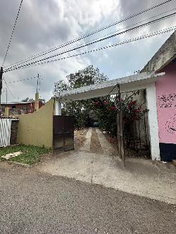 Rento Casa con uso de suelo comercial en San Cristobal