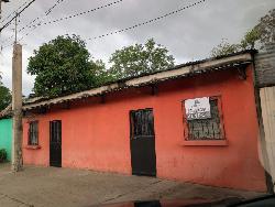 VENDO CASA CON USO COMERCIAL- EXCELENTE UBICACION 