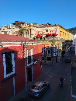 Casa en 2 nivel esquina 