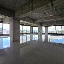 En venta Pent House Oficinas en Zona 10 Diagonal 6