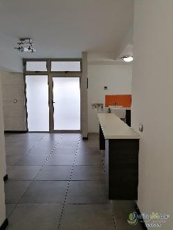 Alquilo apartamento en zona 15 con 2 Dormitorios