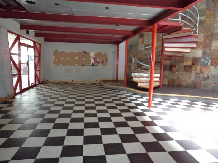 Amplio local Comercial en alquiler Zona 9 Montufar