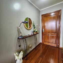 Apartamento Amueblado en zona 10 en Alquiler