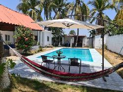 CASA FRENTE A LA PLAYA RAMA BLANCA SIPACATE ESCUINTLA