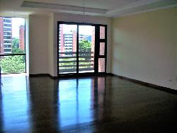 Apartamento en venta edificio Zona 10 Guatemala