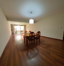 Apartamento en Renta en Villa Real Zona 10.