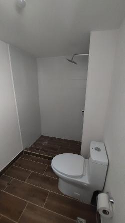 Apartamento en alquiler en zona 16 Senderos Apartamento