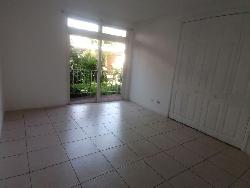 Apartamento con jardin en renta en zona 13 Guatemala