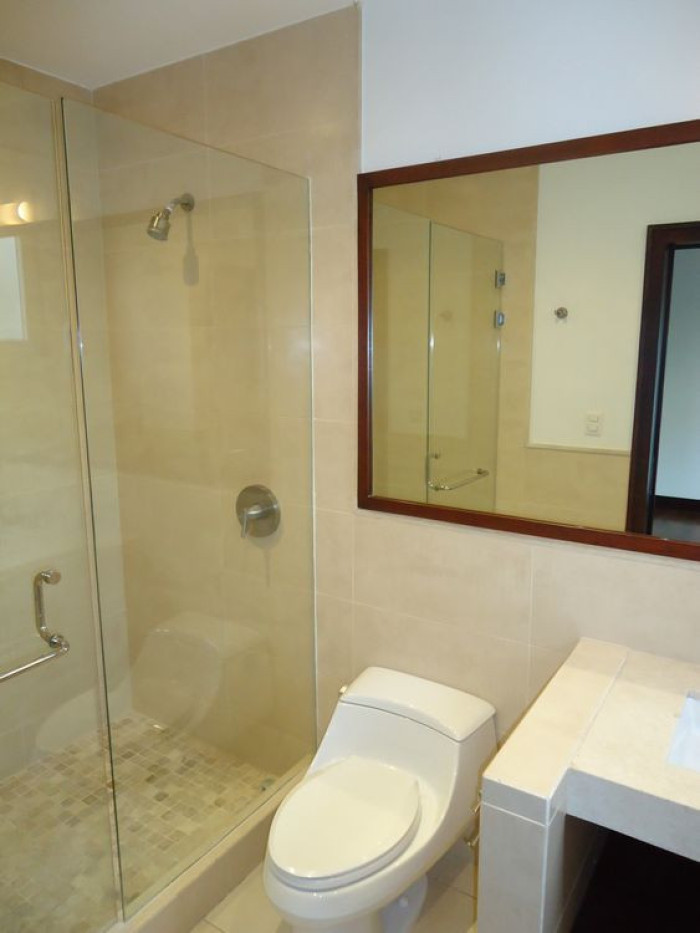 APARTAMENTO AMUEBLADO EN ALQUILER 5 AVENIDA ZONA 14 