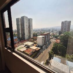 Apartamento de 3 habitaciones en renta zona 10 Vivalt 