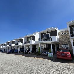 En venta linda Casa en Lomas del Carmen Guatemala