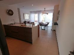 Apartamento en Venta en la Zona 11 Cercano a Miraflores