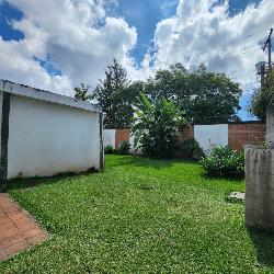 Casa-Terreno en Venta Zona 15 Colonia Trinidad