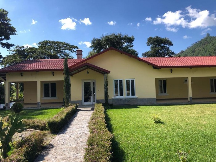 Alquiler de casa y terreno en Alta Verapaz Guatemala