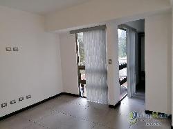 Apartamento en renta en zona 15 Cerca Hospital El Pilar