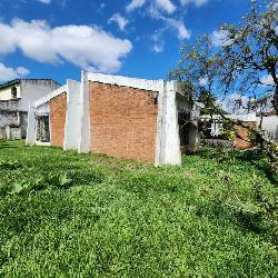 Casa-Terreno en Venta Zona 15 Colonia Trinidad