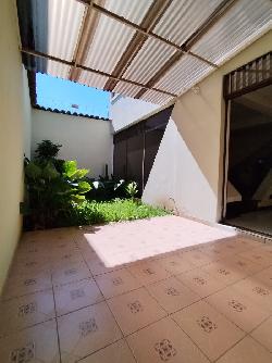 Casa en Renta de suelo Comercial Zona 11 Col. Mariscal