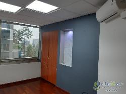 Oficina en renta en Edificio de zona 10 Guatemala