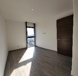 Apartamento casi-nuevo en alquiler Parque 10