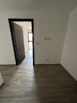 Apartamento en Renta de 3 Habitaciones en Zona 10