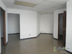 Alquilo Oficina con 60.00m2 en Zona 13