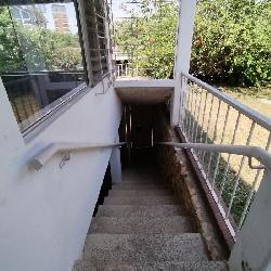 Casa para remodelar o Terreno venta zona 10 en Oakland