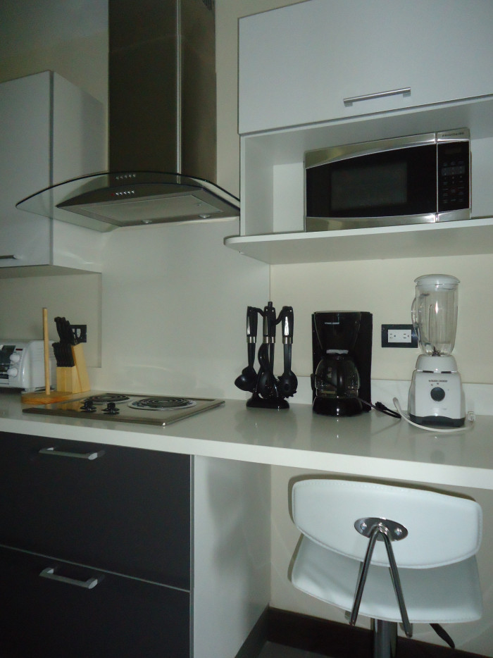 APARTAMENTO AMUEBLADO EN ALQUILER ZONA 15 VISTA HERMOSA