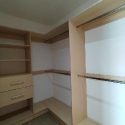 Apartamento en alquiler de 3 habitaciones en zona 10